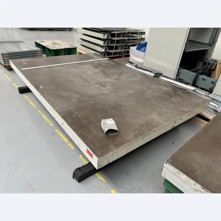 Machines pour le travail du métal et équipement de travail (chaussures de sécurité)-2